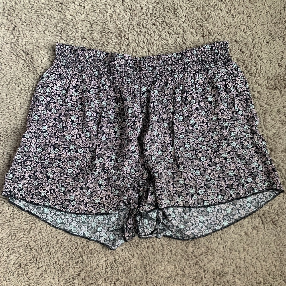 Flowy garage shorts
